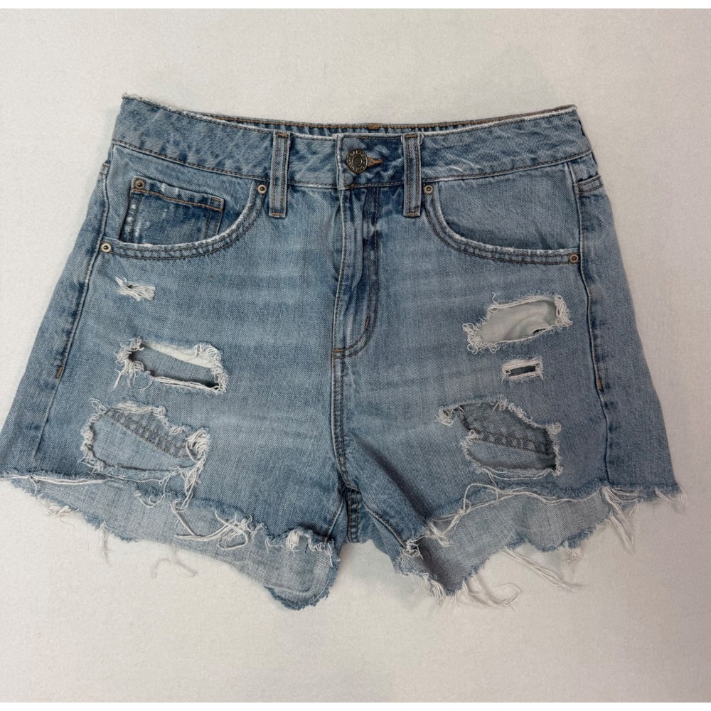 Garage Mom High Waisted Distressed Denim Shorts Light Wash Blue Size 7